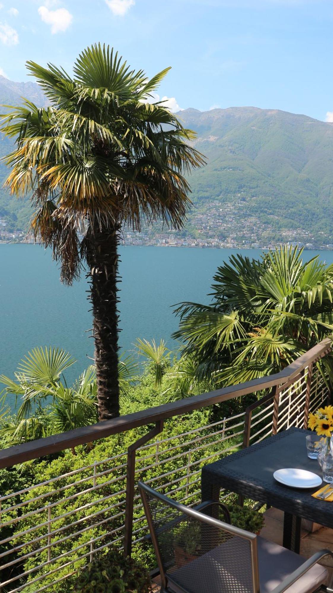 Apartamento Casa Roccia Pino Lago Maggiore Exterior foto
