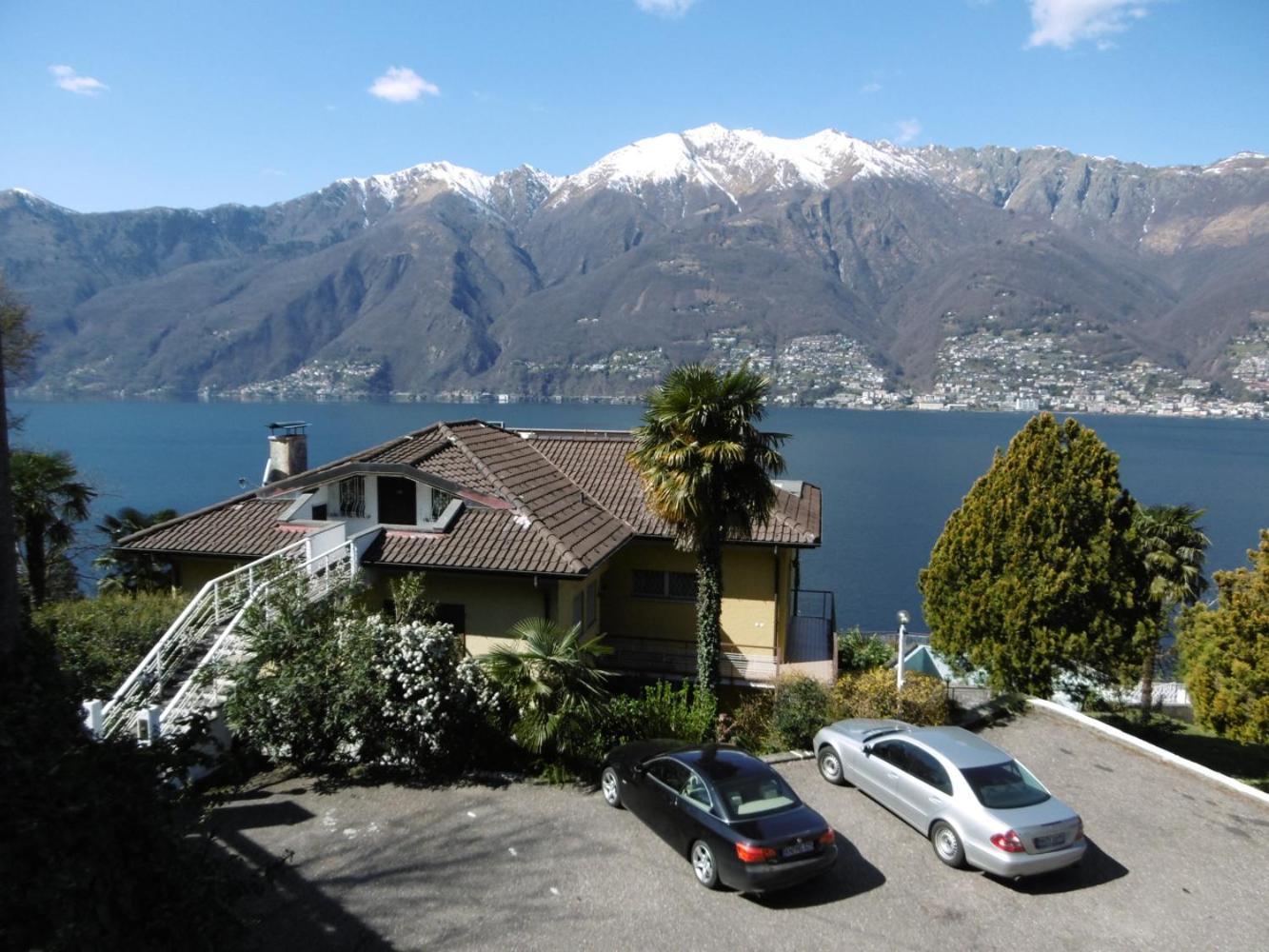 Apartamento Casa Roccia Pino Lago Maggiore Exterior foto