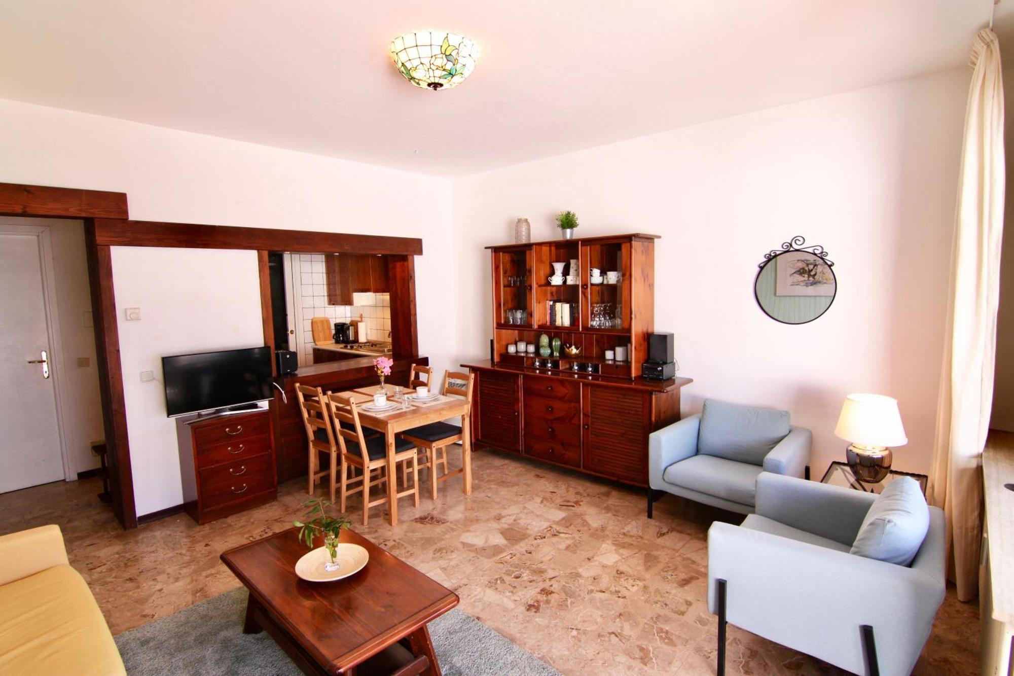 Apartamento Casa Roccia Pino Lago Maggiore Exterior foto